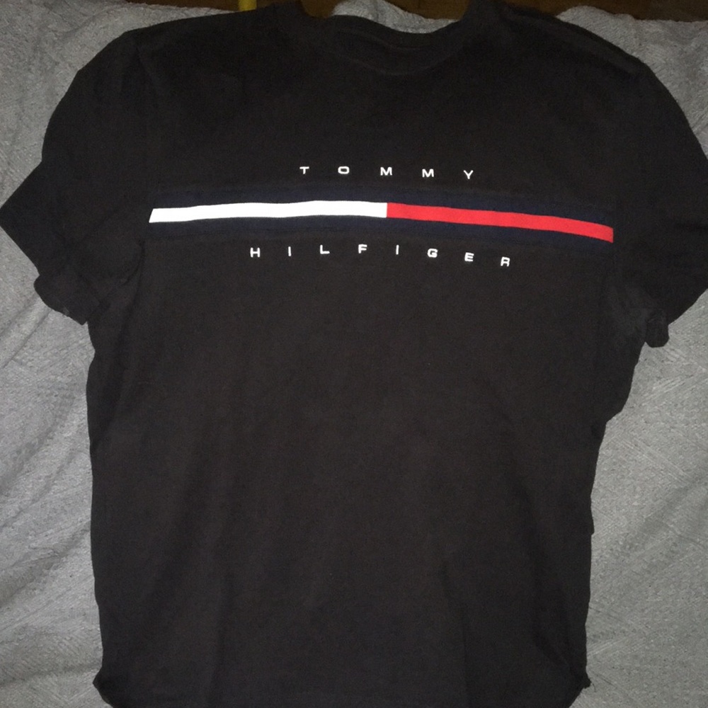 Mens size M Tommy Hilfiger t shirt